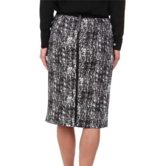 Vince Camuto Dresses & Skirts - Vince Camuto printed pencil skirt size Small (96)